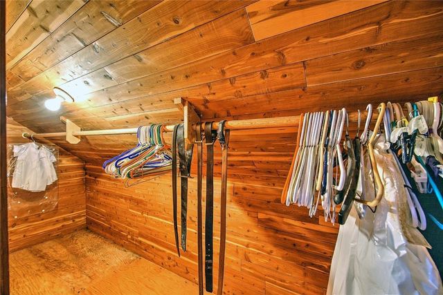 9 KNAPTON Street, Barrington, RI 02806