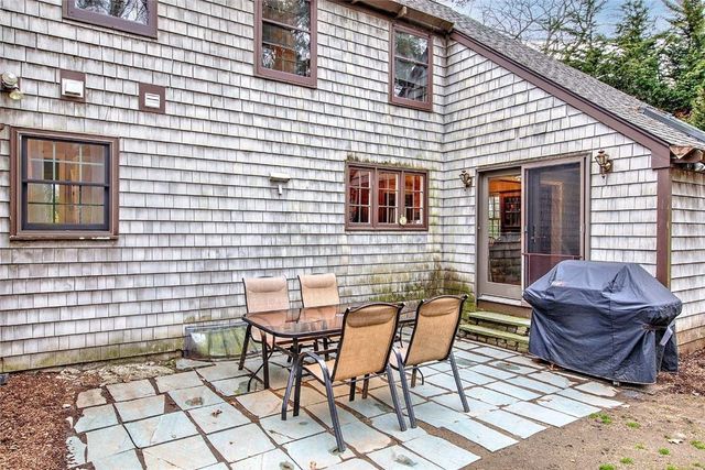 9 KNAPTON Street, Barrington, RI 02806