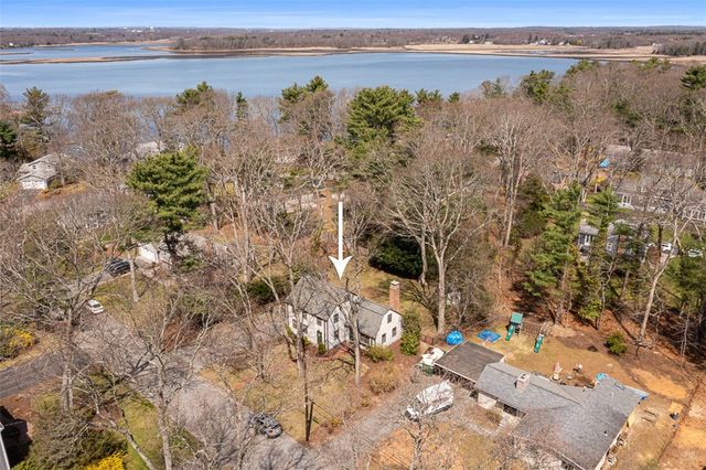 9 KNAPTON Street, Barrington, RI 02806