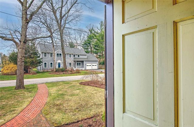 9 KNAPTON Street, Barrington, RI 02806