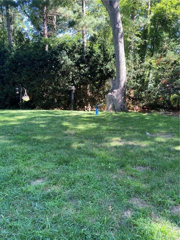 9 KNAPTON Street, Barrington, RI 02806