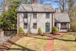 9 KNAPTON Street, Barrington, RI 02806
