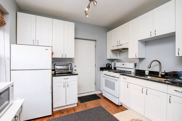1626 W FARWELL Avenue 1F, Chicago, IL 60626