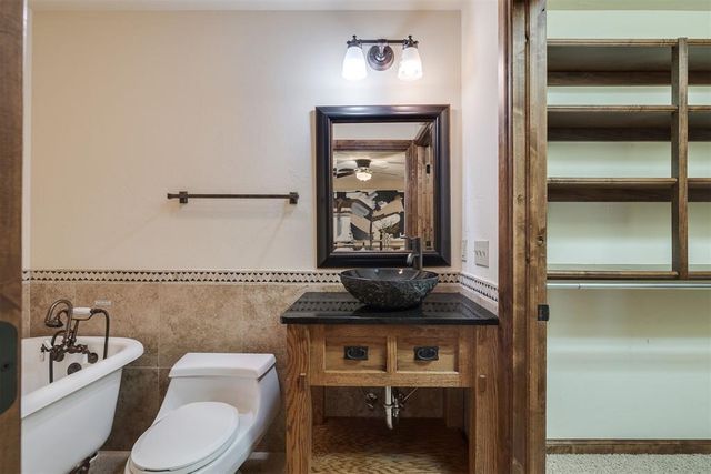 2412 NE 131st Place, Edmond, OK 73013