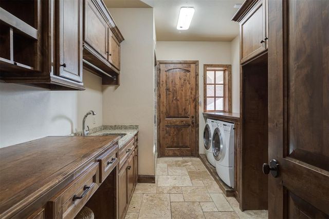 2412 NE 131st Place, Edmond, OK 73013