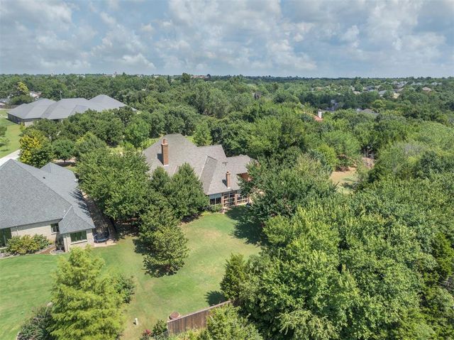 2412 NE 131st Place, Edmond, OK 73013