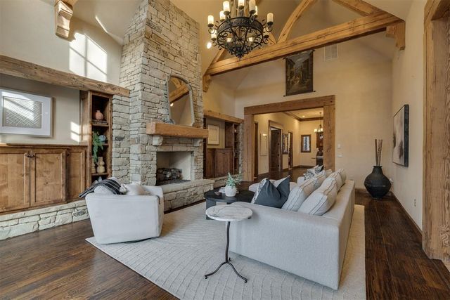 2412 NE 131st Place, Edmond, OK 73013