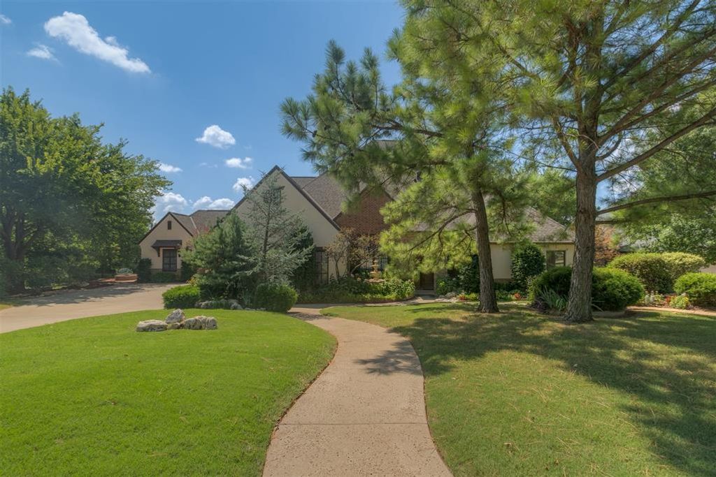 2412 NE 131st Place, Edmond, OK 73013