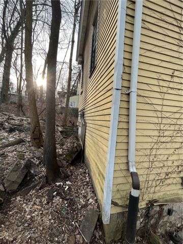 416 Cedarhurst Street, Beltzhoover, PA 15210