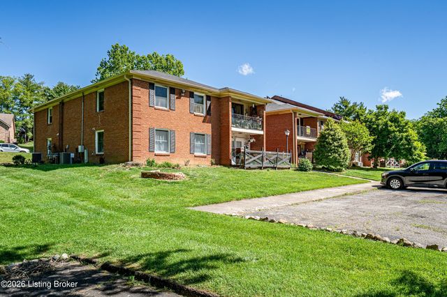 7908 Grenoble Ln A, Prospect, KY 40059