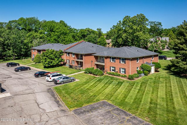 7908 Grenoble Ln A, Prospect, KY 40059