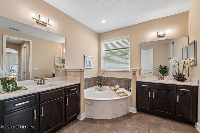 3859 ARBOR MILL Circle, Orange Park, FL 32065