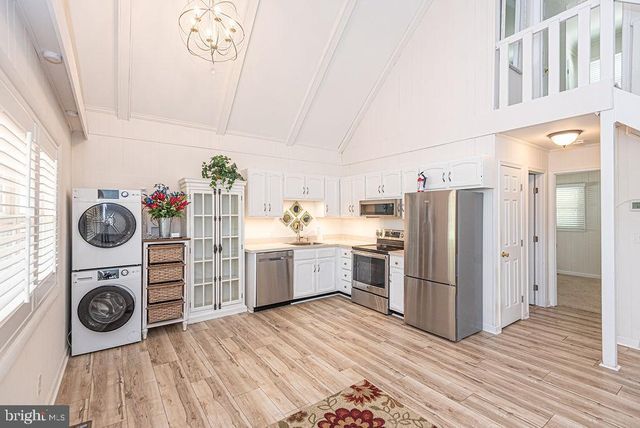 62 NEWPORT DR, Ocean Pines, MD 21811