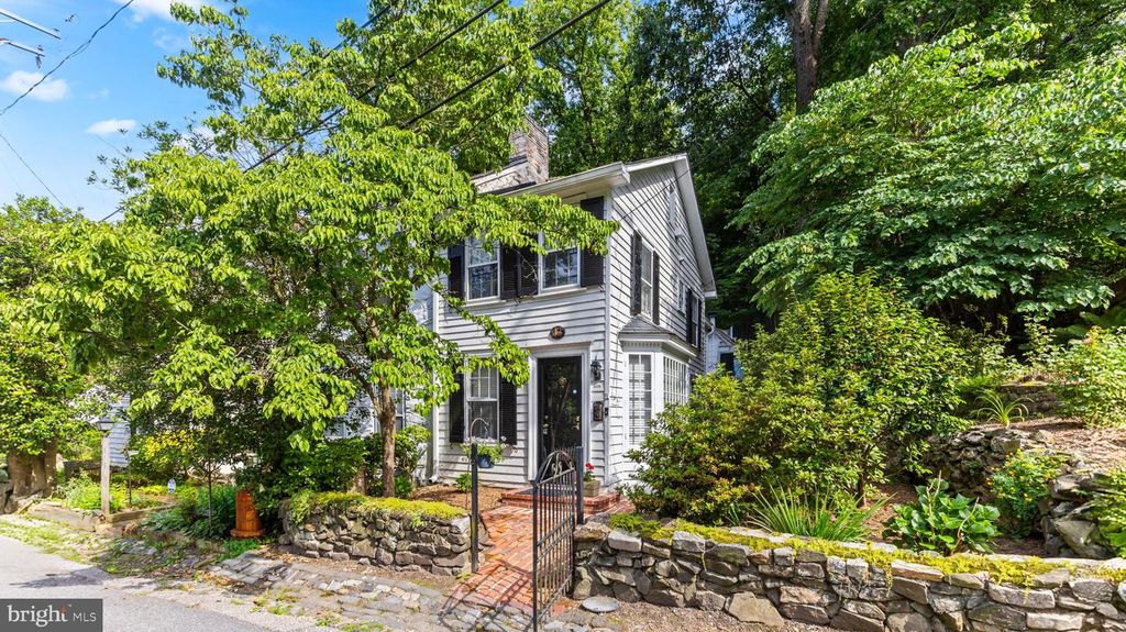 Image 1 of property listing at 5025 WETHEREDSVILLE RD, Baltimore, MD 21207
