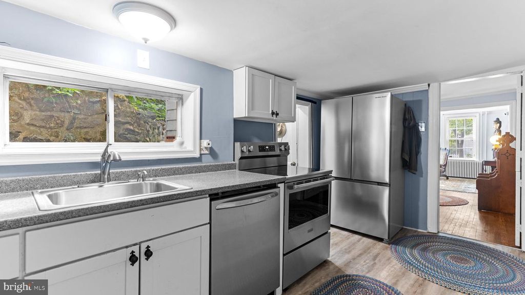 Image 17 of property listing at 5025 WETHEREDSVILLE RD, Baltimore, MD 21207