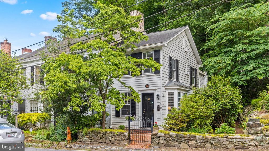 Image 2 of property listing at 5025 WETHEREDSVILLE RD, Baltimore, MD 21207