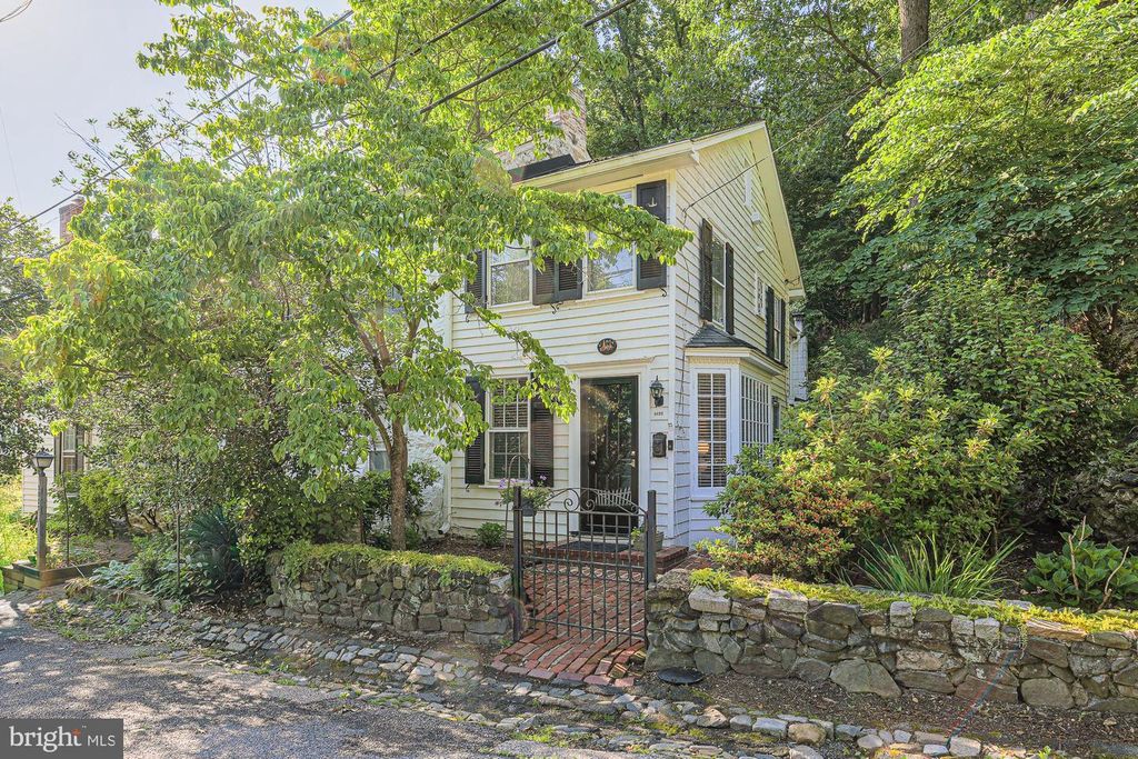 Image 3 of property listing at 5025 WETHEREDSVILLE RD, Baltimore, MD 21207