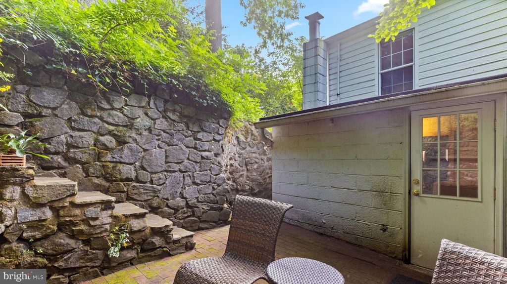 Image 39 of property listing at 5025 WETHEREDSVILLE RD, Baltimore, MD 21207