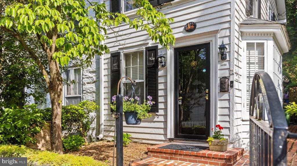 Image 6 of property listing at 5025 WETHEREDSVILLE RD, Baltimore, MD 21207