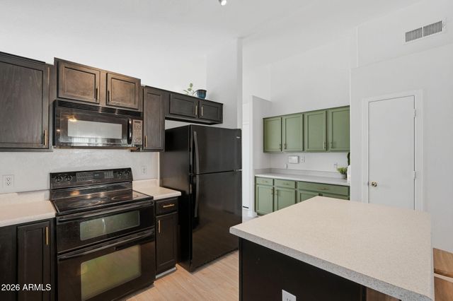 8820 E Dartmouth Street, Mesa, AZ 85207