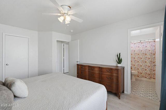 8820 E Dartmouth Street, Mesa, AZ 85207