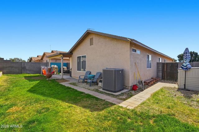8820 E Dartmouth Street, Mesa, AZ 85207