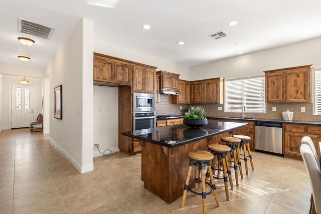 1508 Syracuse Dr, Rocklin, CA 95765