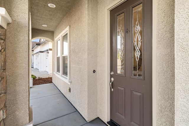 1508 Syracuse Dr, Rocklin, CA 95765