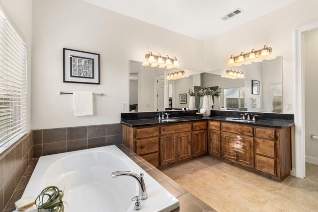 1508 Syracuse Dr, Rocklin, CA 95765