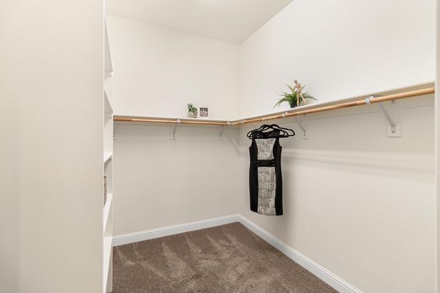 1508 Syracuse Dr, Rocklin, CA 95765