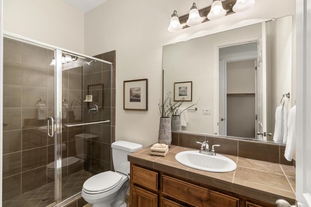 1508 Syracuse Dr, Rocklin, CA 95765