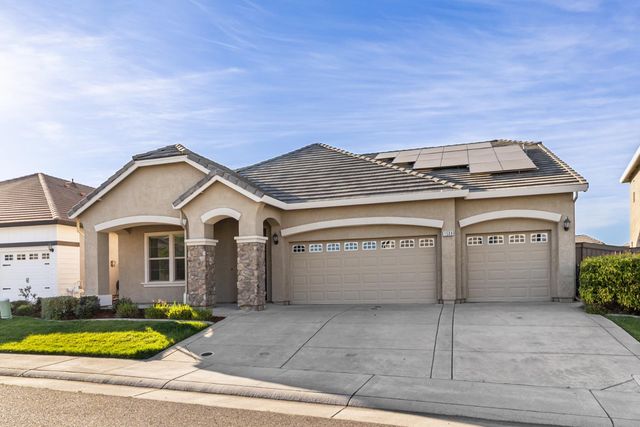 1508 Syracuse Dr, Rocklin, CA 95765