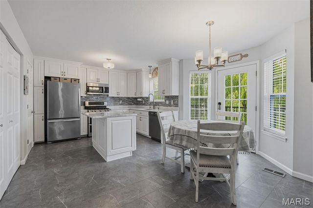 203 Richmond Drive, Crystal City, MO 63019