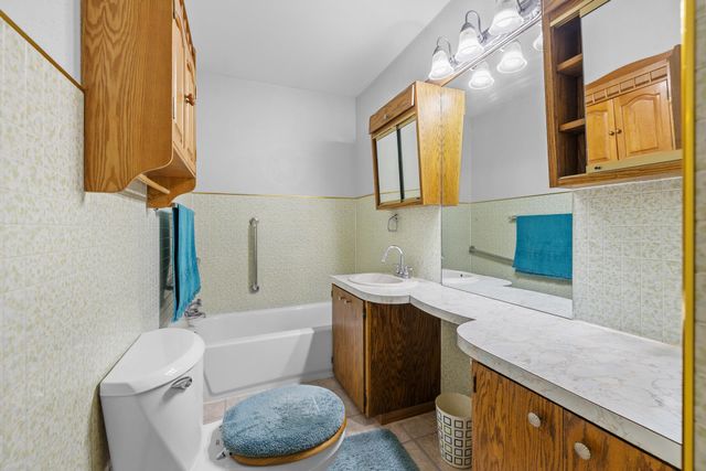 5308 4TH ST SW, Minot, ND 58701