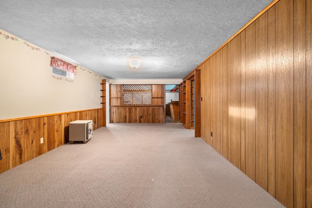 5308 4TH ST SW, Minot, ND 58701