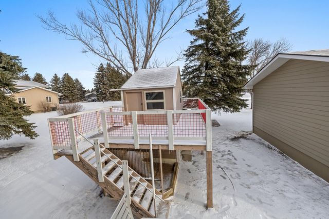 5308 4TH ST SW, Minot, ND 58701