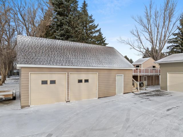 5308 4TH ST SW, Minot, ND 58701