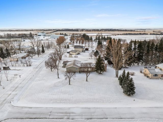 5308 4TH ST SW, Minot, ND 58701