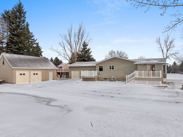 5308 4TH ST SW, Minot, ND 58701