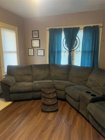 6107 Richmond Avenue, Dallas, TX 75214