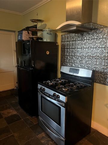 6107 Richmond Avenue, Dallas, TX 75214