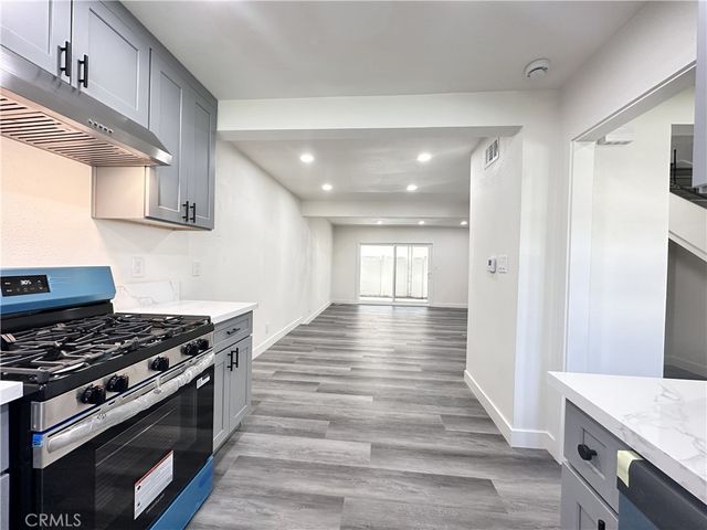 1919 Sherry Lane 46, Santa Ana, CA 92705