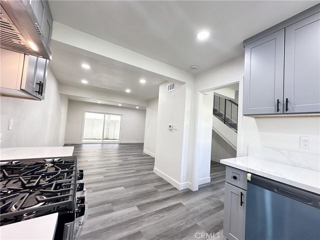 1919 Sherry Lane 46, Santa Ana, CA 92705