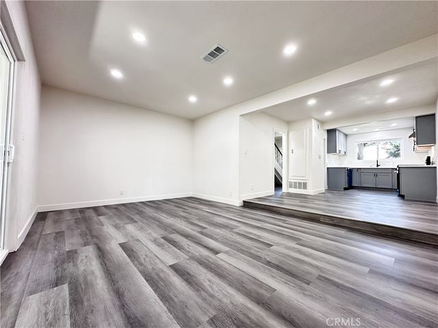1919 Sherry Lane 46, Santa Ana, CA 92705