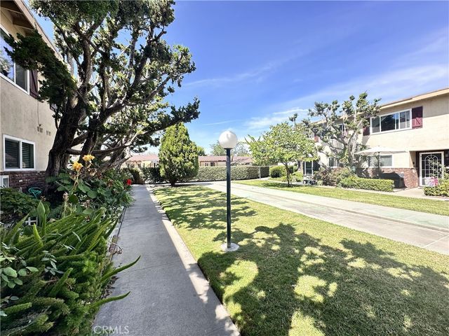 1919 Sherry Lane 46, Santa Ana, CA 92705