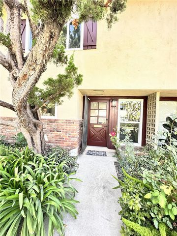 1919 Sherry Lane 46, Santa Ana, CA 92705