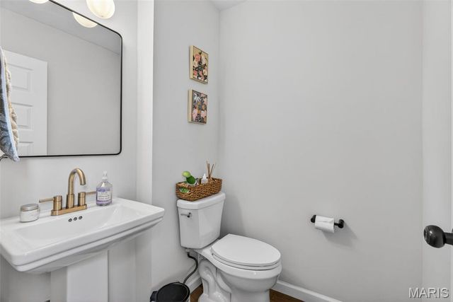 2515 Melvin Avenue, St Louis, MO 63144