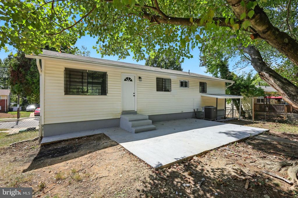 1808 JARVIS AVE, Oxon Hill, MD 20745