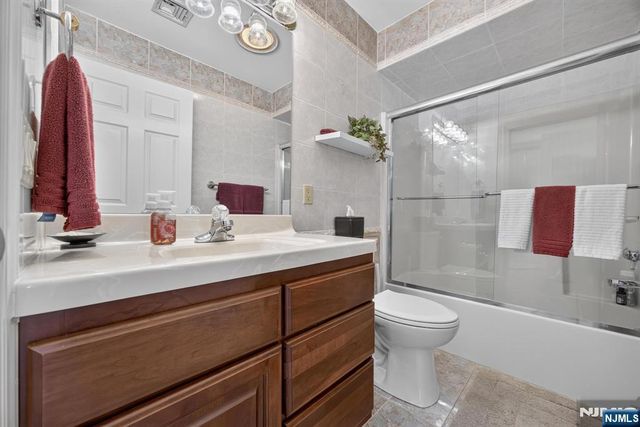 12 William Street, Saddle Brook, NJ 07663