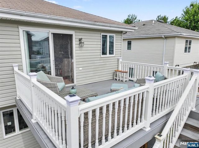 12 William Street, Saddle Brook, NJ 07663